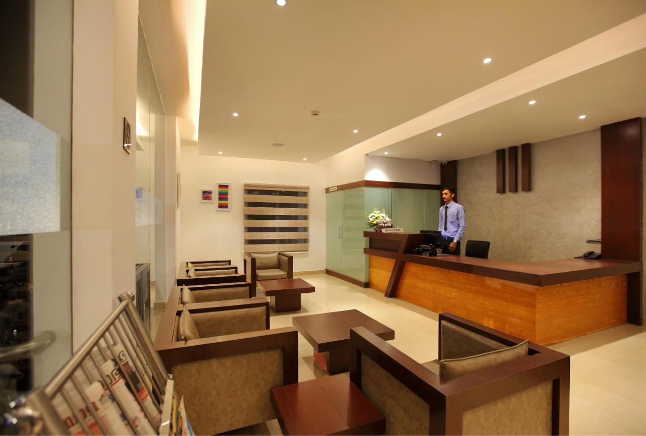 Park Residency Hotel Kuttyadi Exterior photo